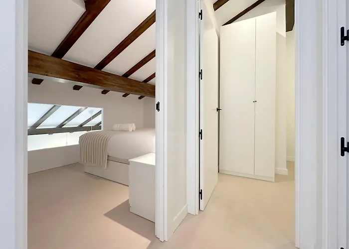 Apartamentos Duplex En El Puerto Frente A La Iglesia De Santa Maria